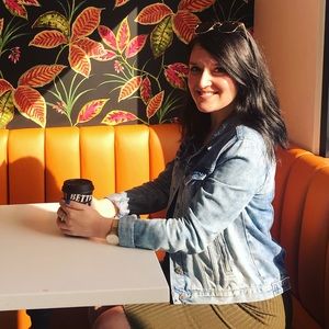 Meet your Posher, Yvette